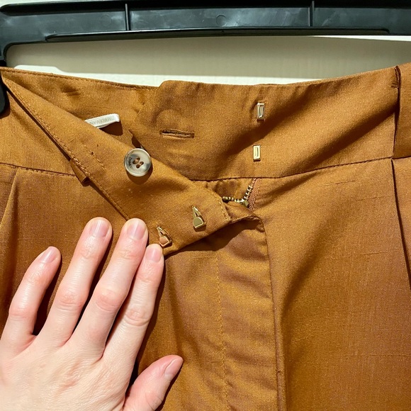 Zimmermann Silk Tuck Crop Pants Tan EUC Size 4 - Picture 2 of 7
